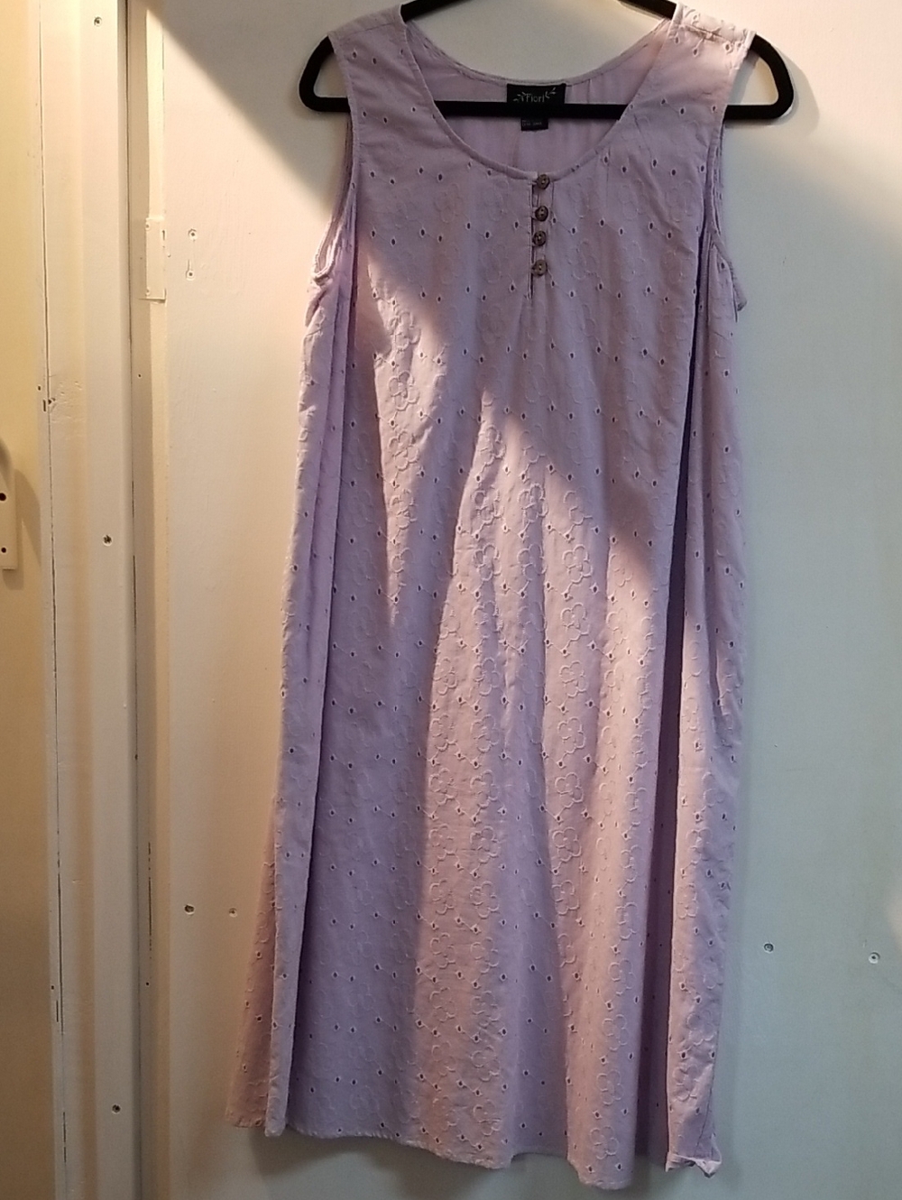 Sleeveless Eyelet Midi Dress - Light Lavender